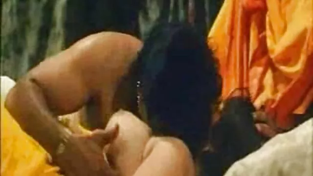 A miúda tem pila os melhores filme de pornô de 2020 no rabo e uma porção de esperma