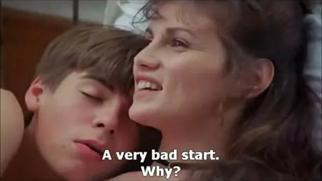 Duas vadias ver os melhores filme pornô do Shemale foderam e chuparam um pau duro