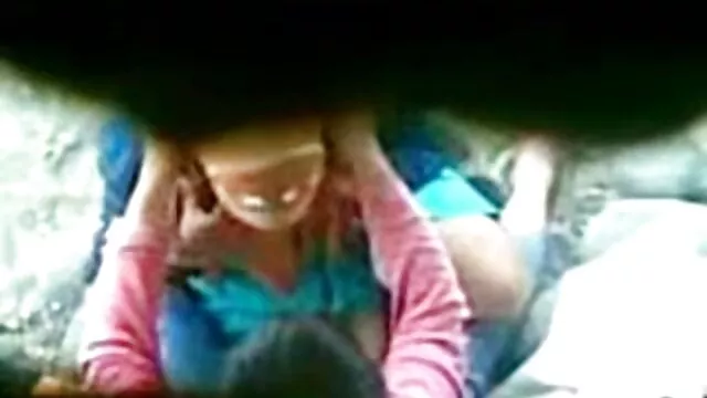 O homem vigia o segurança filme porno brasileiro os melhores a foder a namorada por grandes dívidas.
