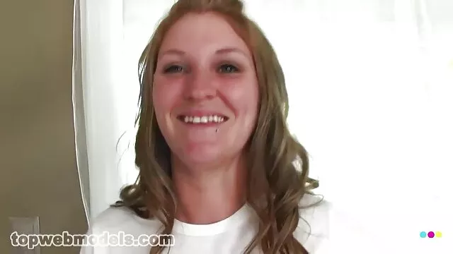 Melissa Charlie e Vicky exibem os melhores vídeos de pornô das brasileirinhas as suas fendas.