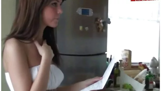 Morenas sensuais os melhores videos pornos brasileiro mijam-se umas às outras.