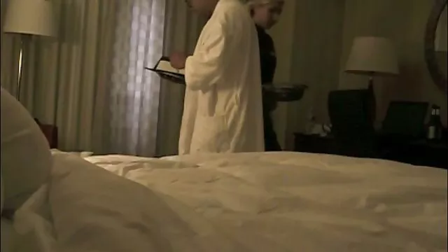 A Sofia quer os melhores vídeos de pornô grátis estar no casting com dois tipos.